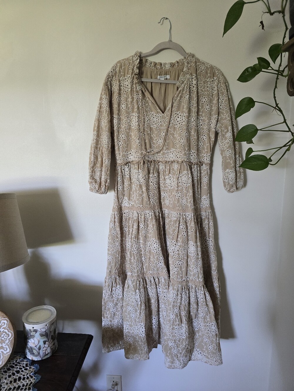 Chicos Size 2 Beige Eyelet Lace 100% Cotton Long Maxi Dress
